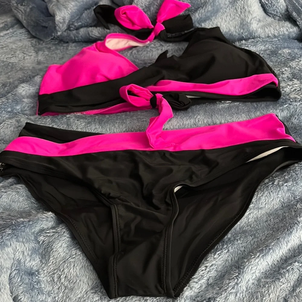 Bold Pink and Black Bikini Set - Picture 1 of 3
